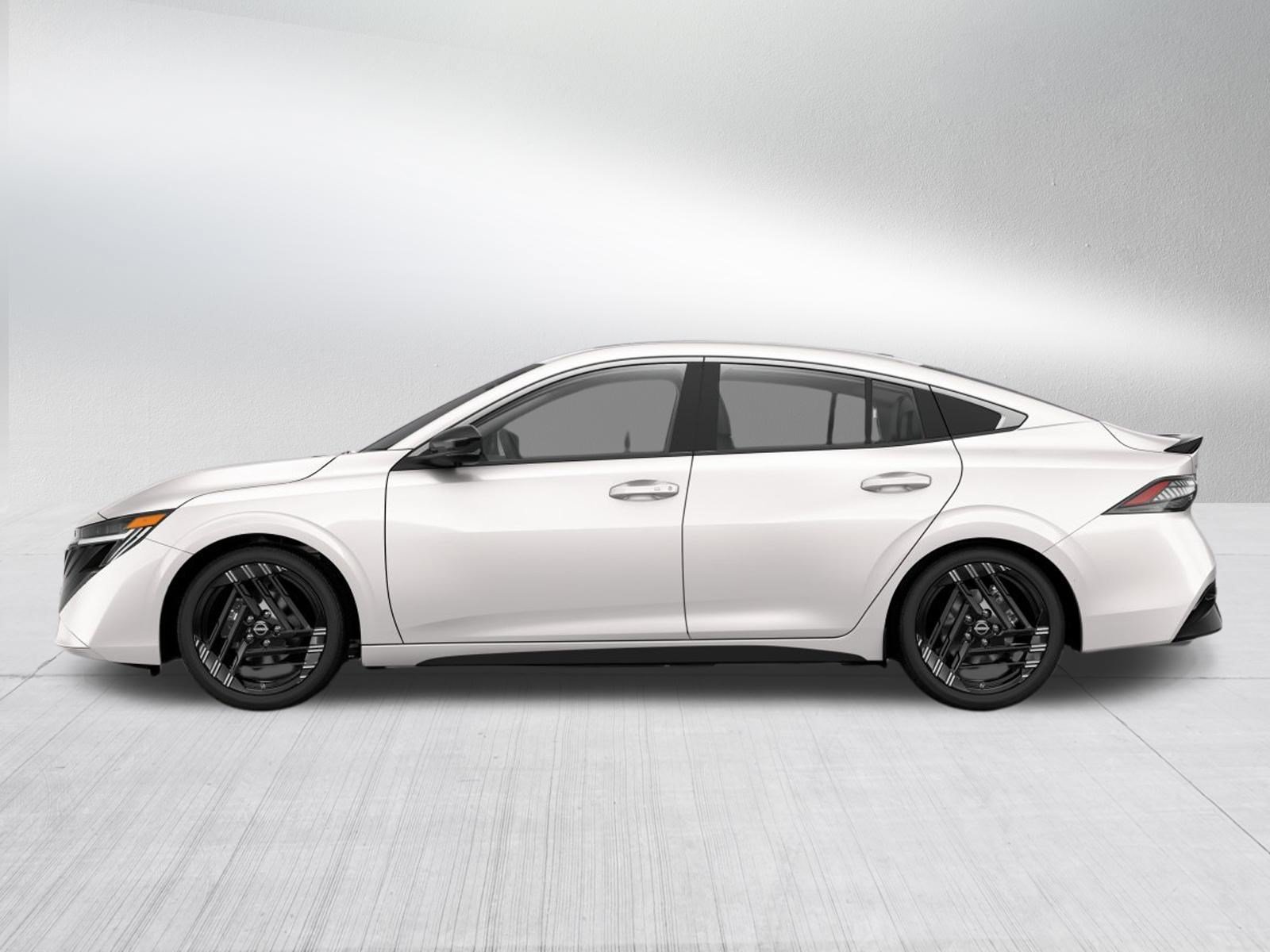 2026 Nissan Sentra SR - Photo 8