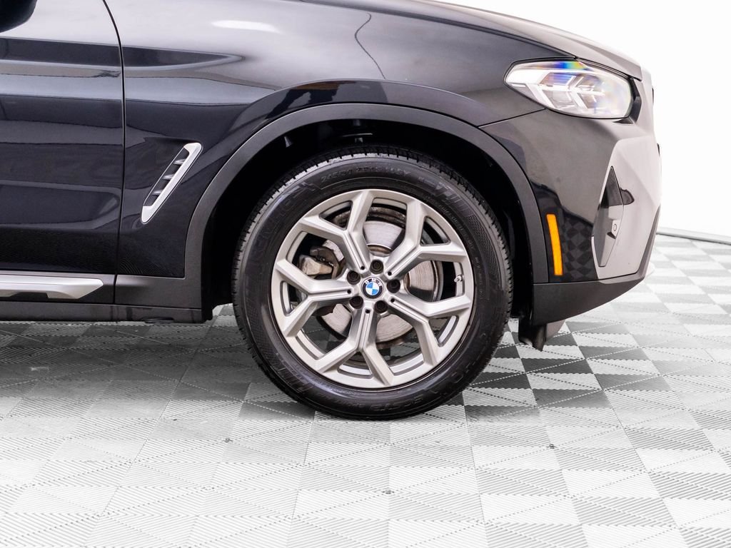 Used 2022 Black Sapphire Metallic BMW xDrive30i image 37