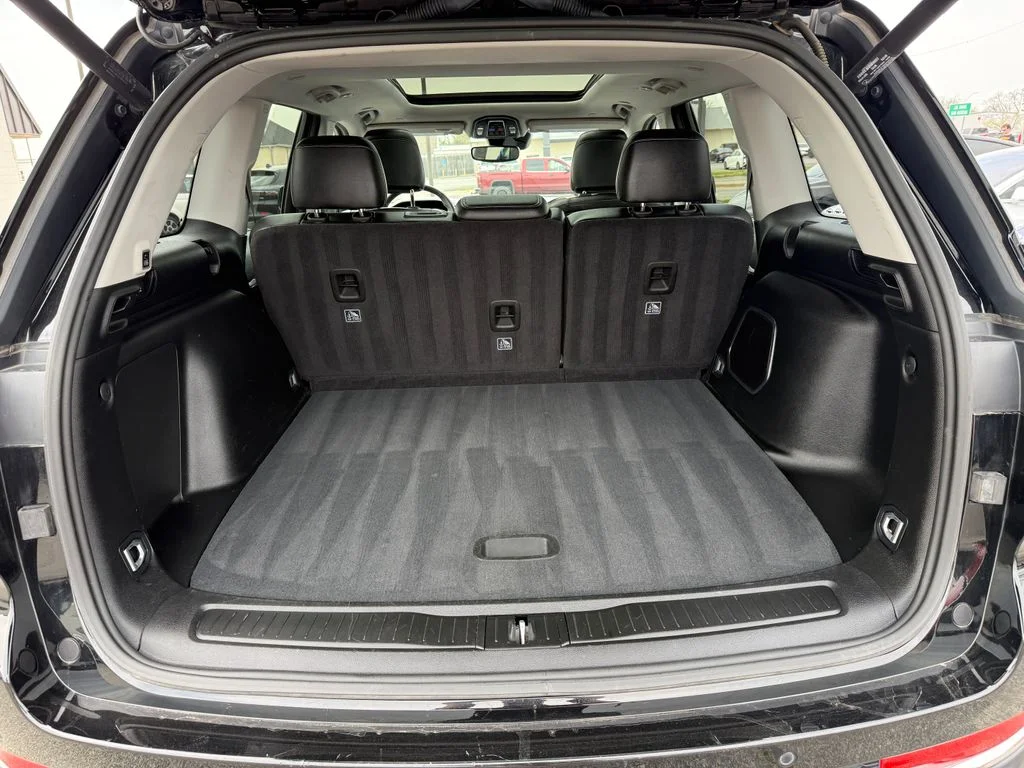 Used 2022 Black Jeep 4xe image 25