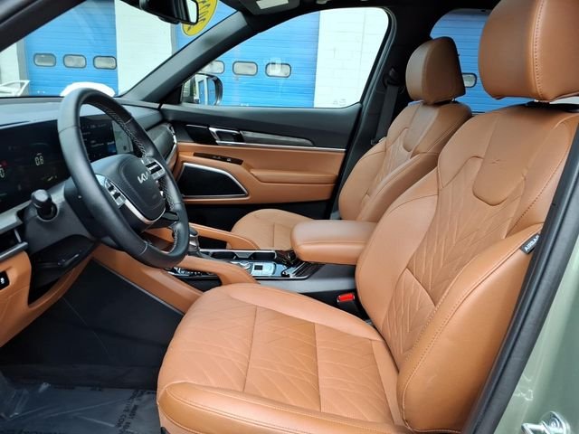 Used 2025 Jungle Green Kia EX X-Line image 10