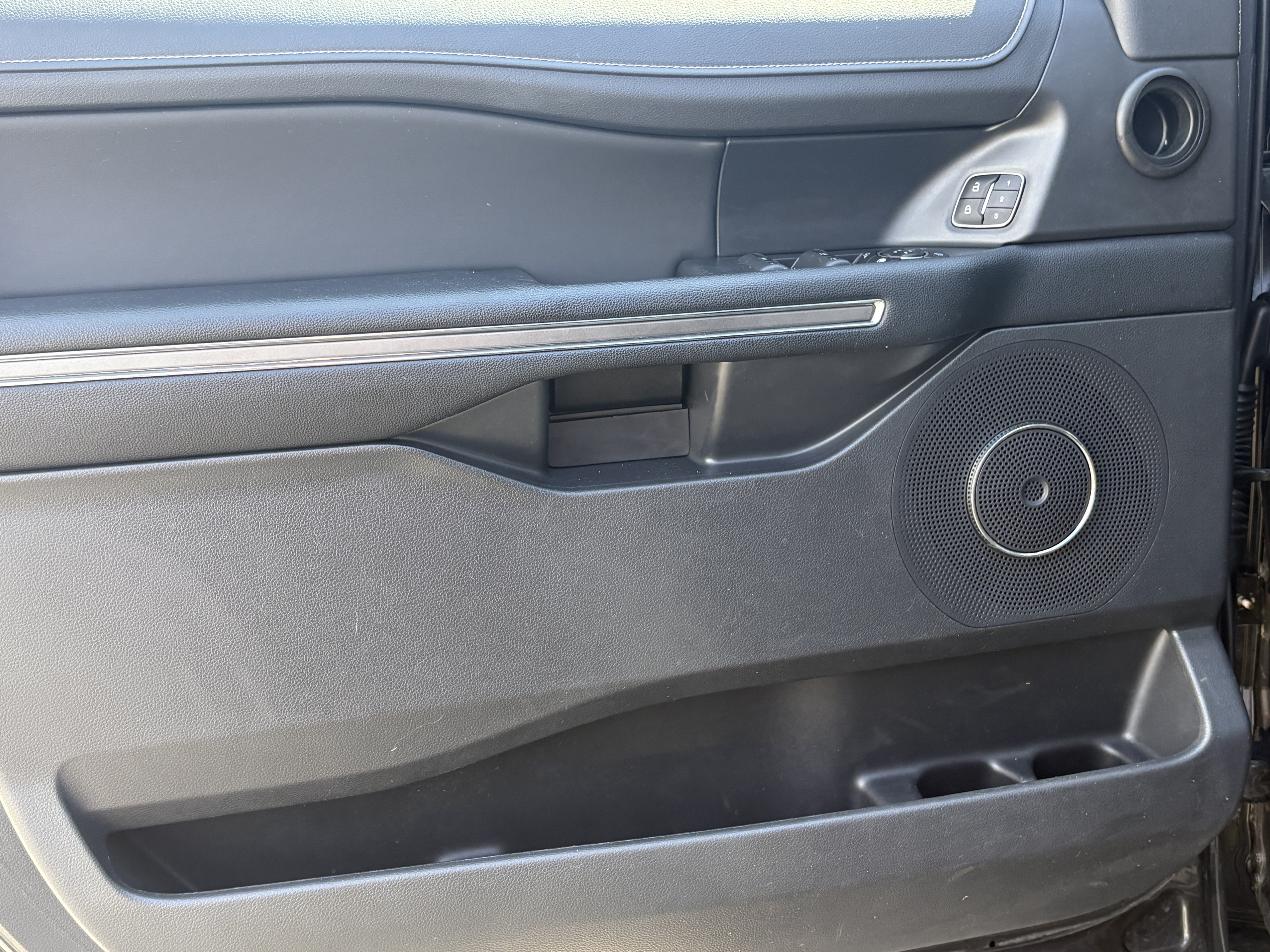 Used 2024 Gray Metallic Ford XLT image 17