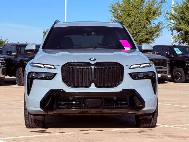 Used 2024 Gray BMW xDrive40i image 9