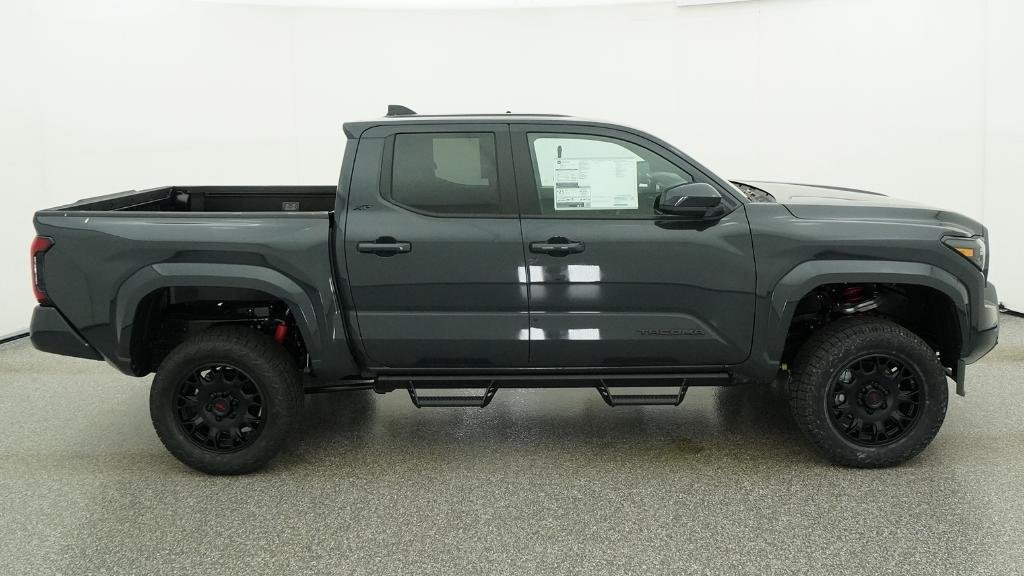 2026 Toyota Tacoma SR5 - Photo 38