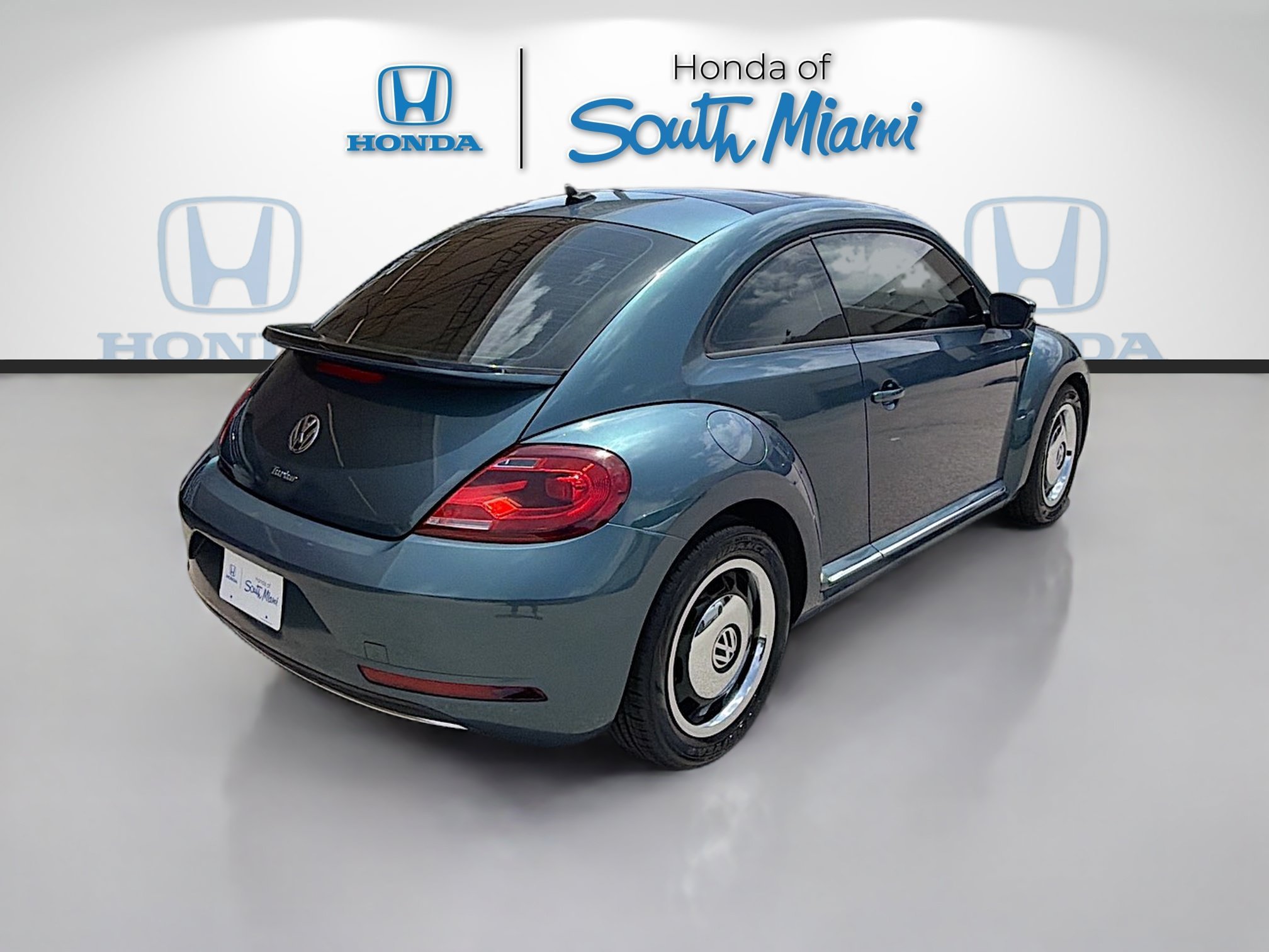 Used 2018 Teal Metallic Volkswagen Coast image 7