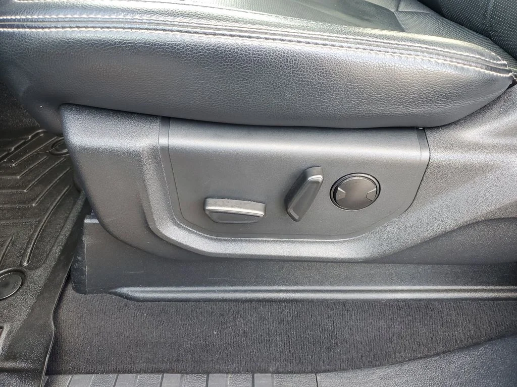 Certified Used 2022 Antimatter Blue Metallic Ford Lariat image 7