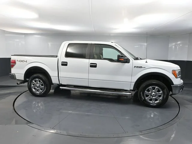 Used 2013 White Ford XLT image 2