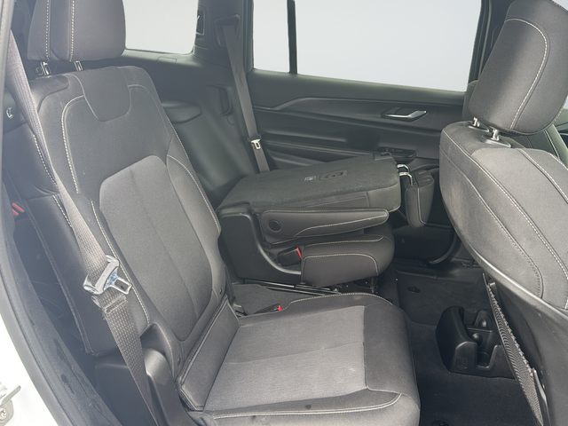 Used 2025 White Jeep Laredo image 25