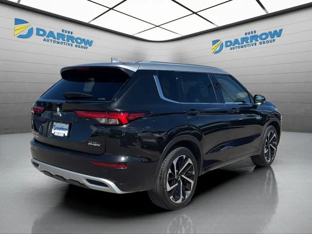 Used 2025 Black Mitsubishi SEL Platinum Edition image 5