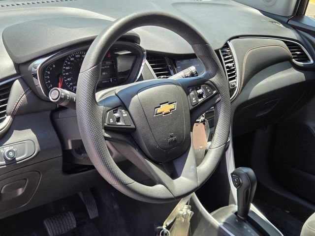 2021 Chevrolet Trax LS - Photo 18