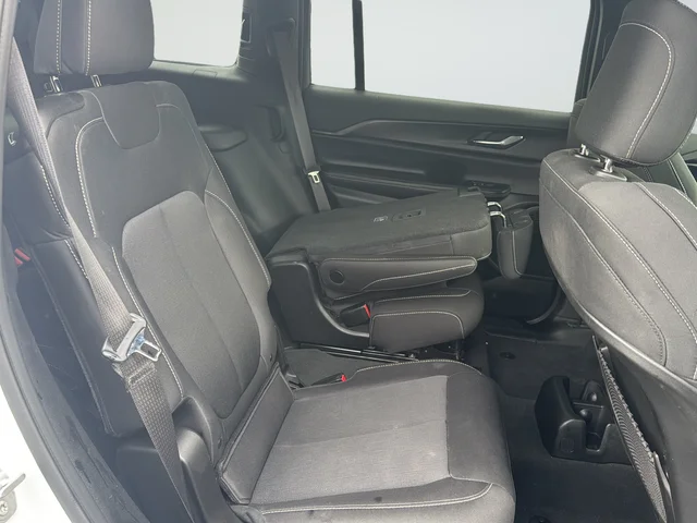 Used 2025 White Jeep Laredo image 25