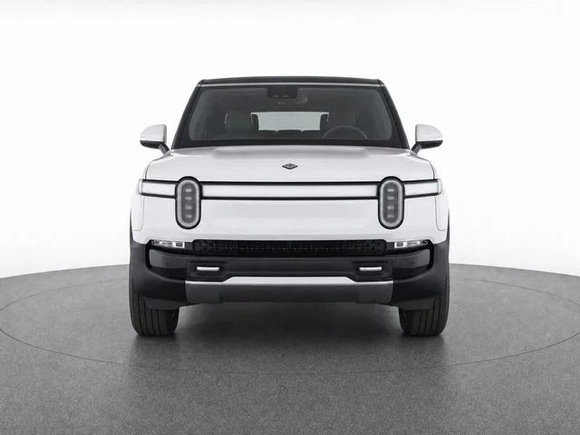Used 2024  Rivian Adventure image 10
