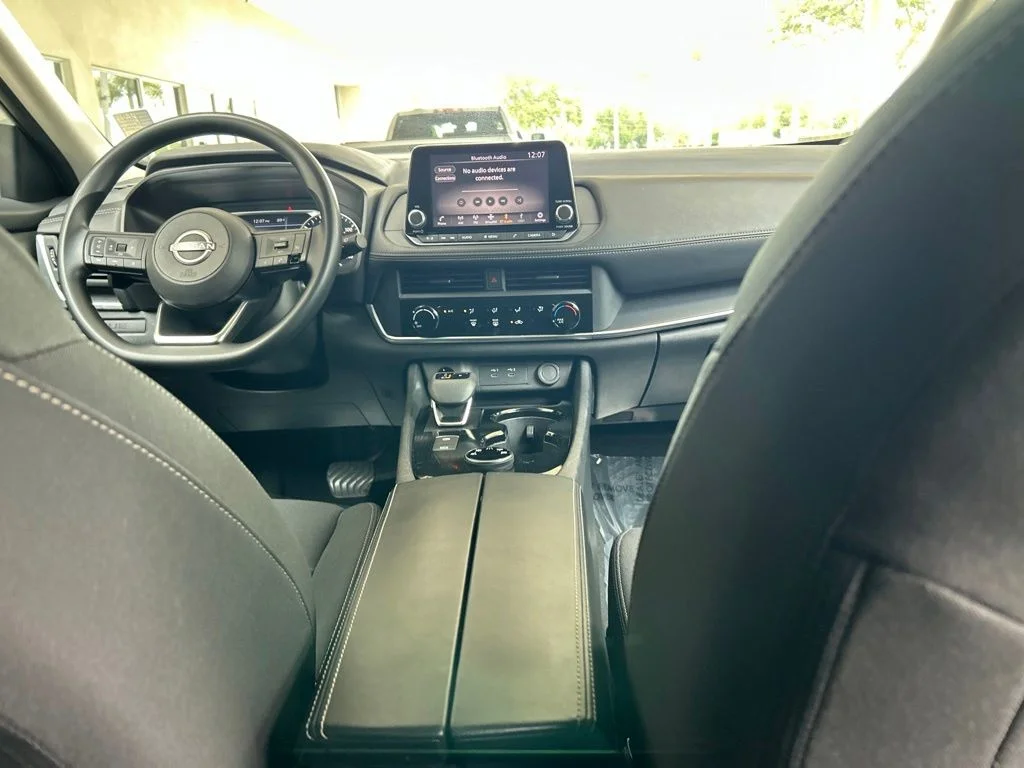 Used 2024 White Nissan S image 28
