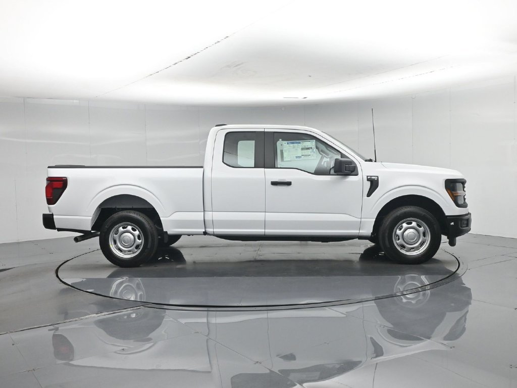 New 2026 Oxford White Ford XL image 25