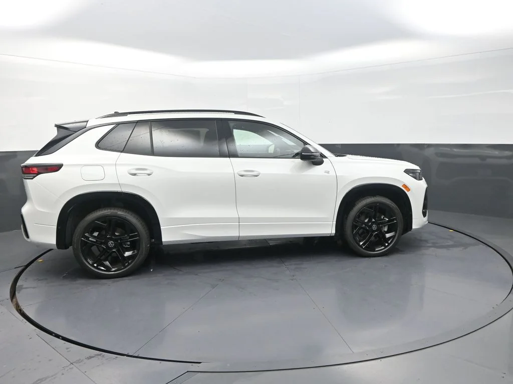 New 2026 White Volkswagen 2.0T SE R-Line Black image 12