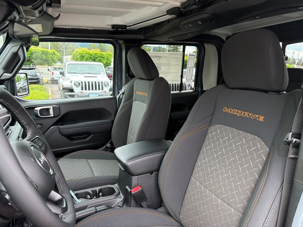 New 2026 Anvil Clear-Coat Exterior Paint Jeep Mojave image 14