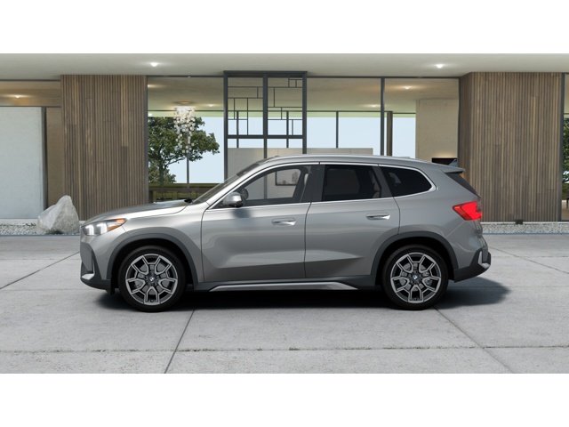 New 2026 Space Silver Metallic BMW xDrive28i image 4