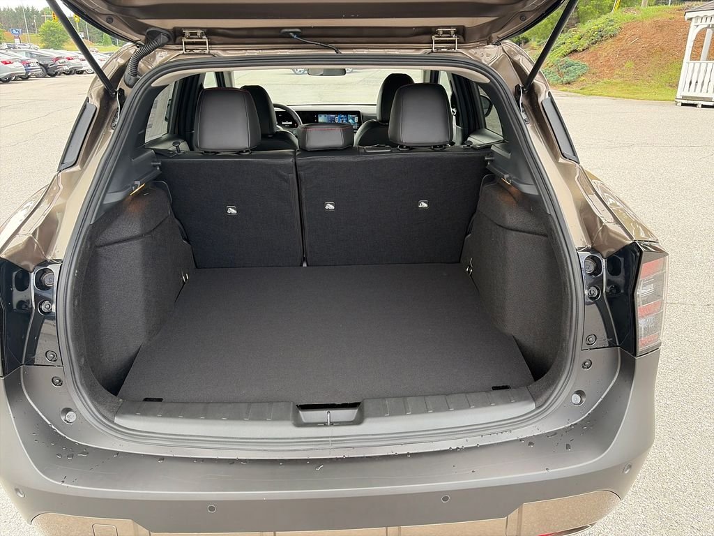 New 2026 Canyon Bronze Metallic Nissan SR image 22