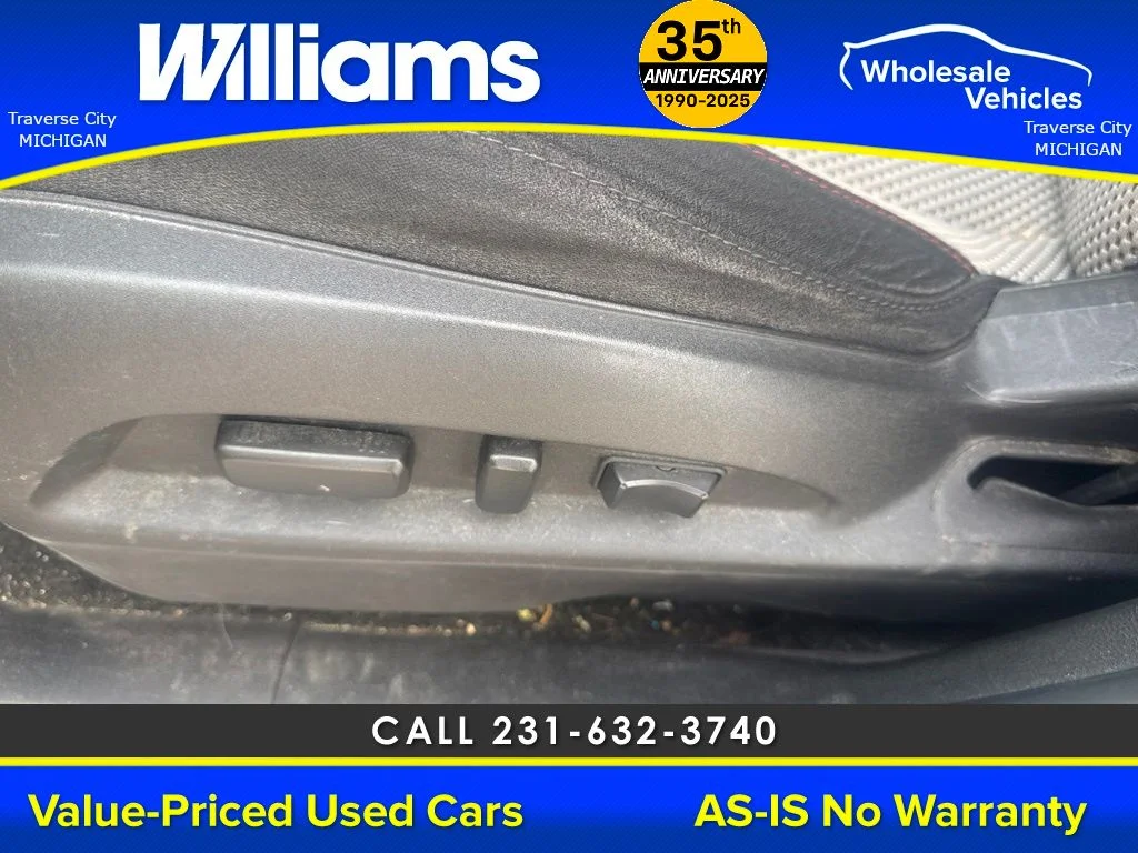 Used 2015 Silver Sky Metallic GMC SLE-2 image 25