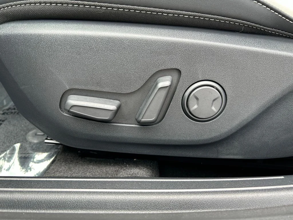 Used 2025 Gray Kia GT-Line image 15