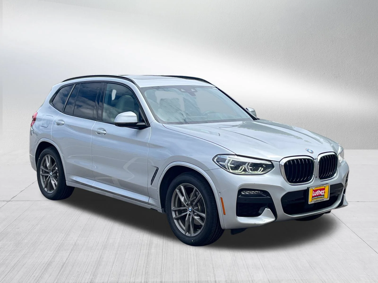 Used 2020 Glacier Silver Metallic BMW xDrive30i image 1