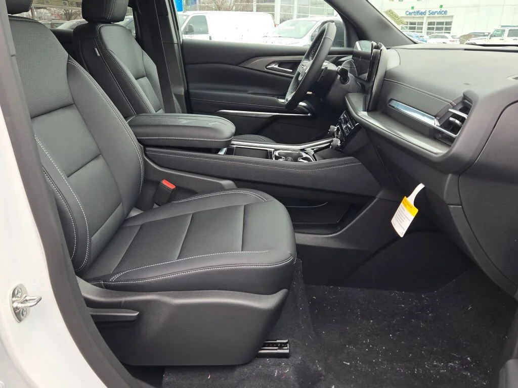 2026 Chevrolet Traverse LT - Photo 6