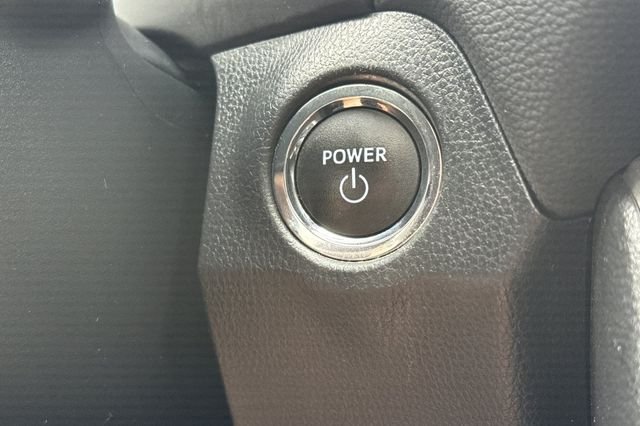 Used 2024  Toyota XLE Premium image 30