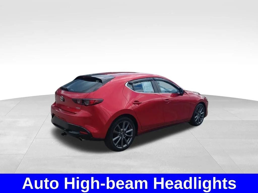 Used 2021 Red Mazda Select image 11
