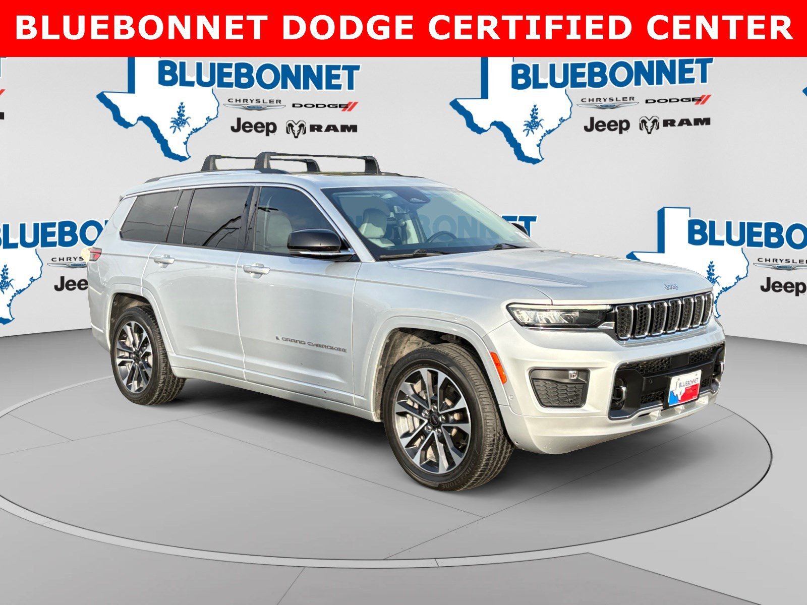 Certified Used 2022 Silver Zynith Jeep Overland image 3