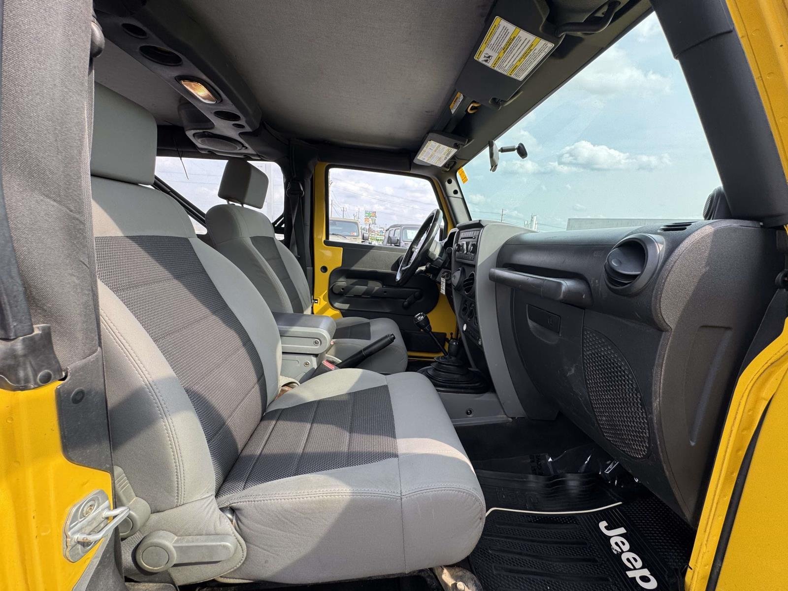 Used 2008 Detonator Yellow Jeep X image 10