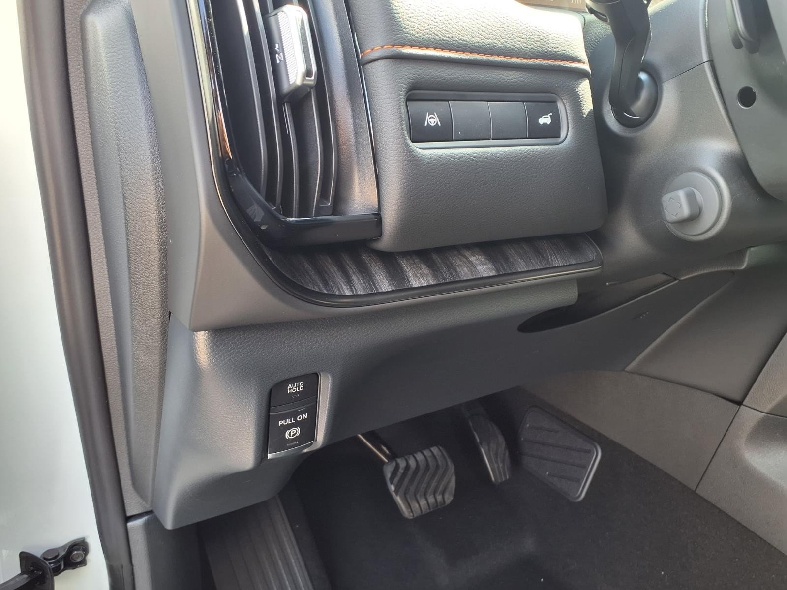 2026 Nissan Armada PRO-4X® White at Robbins Nissan