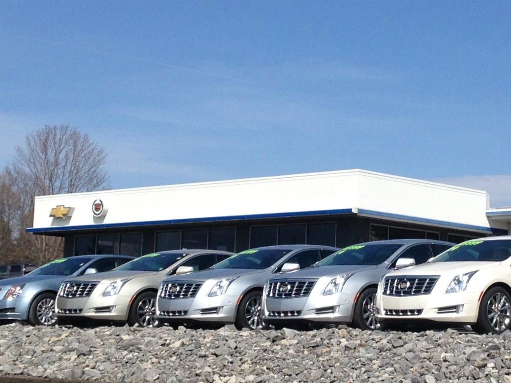 Used 2019 Silver Chevrolet LT image 2