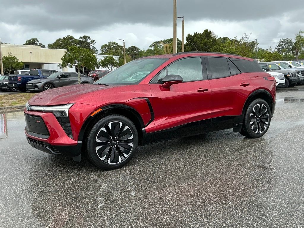 Used 2024 Chevrolet Blazer EV RS with VIN 3GNKDHRK8RS275533 for sale in Titusville, FL
