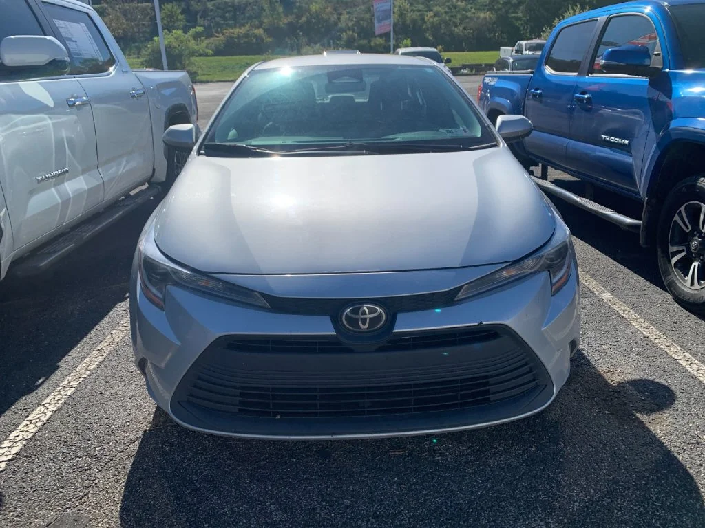 Used 2024 Silver Toyota LE image 6