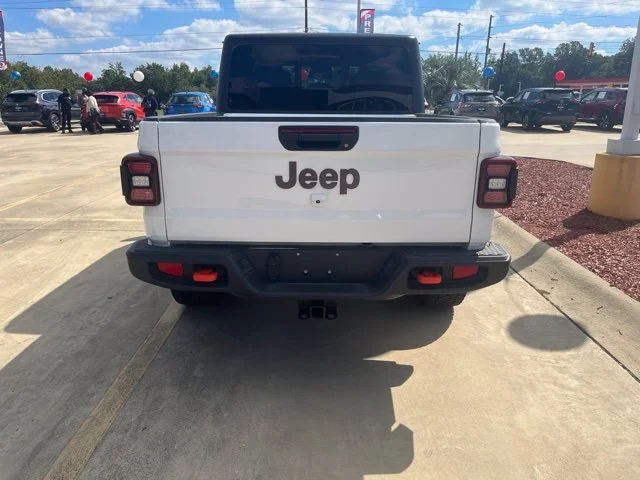 Used 2026 White Jeep Mojave image 3