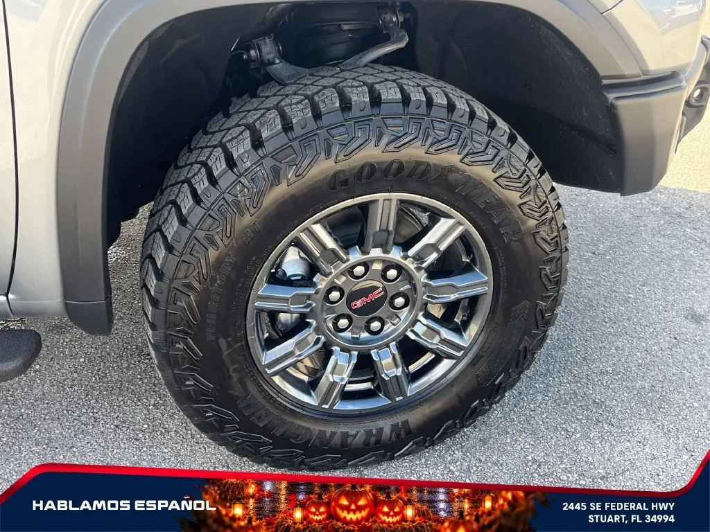 New 2026 Sterling Metallic GMC AT4X image 21