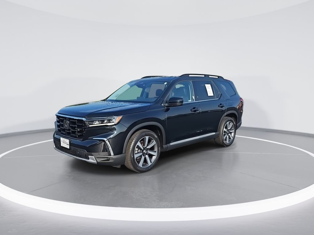 Used 2024 Black Honda Touring image 5
