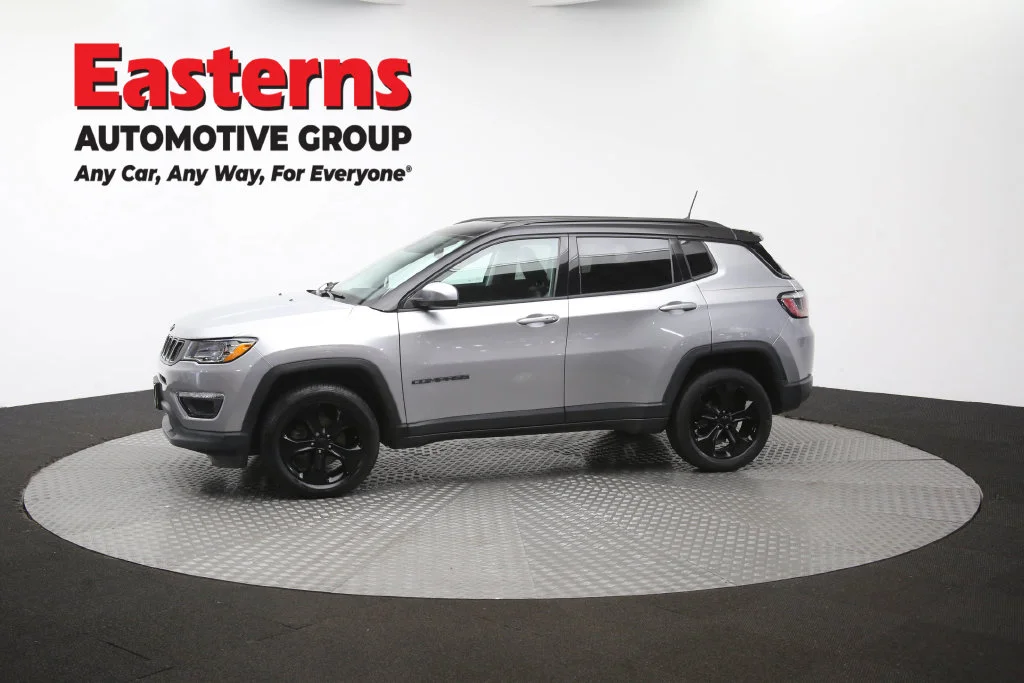 Used 2020 Silver Jeep Latitude image 59