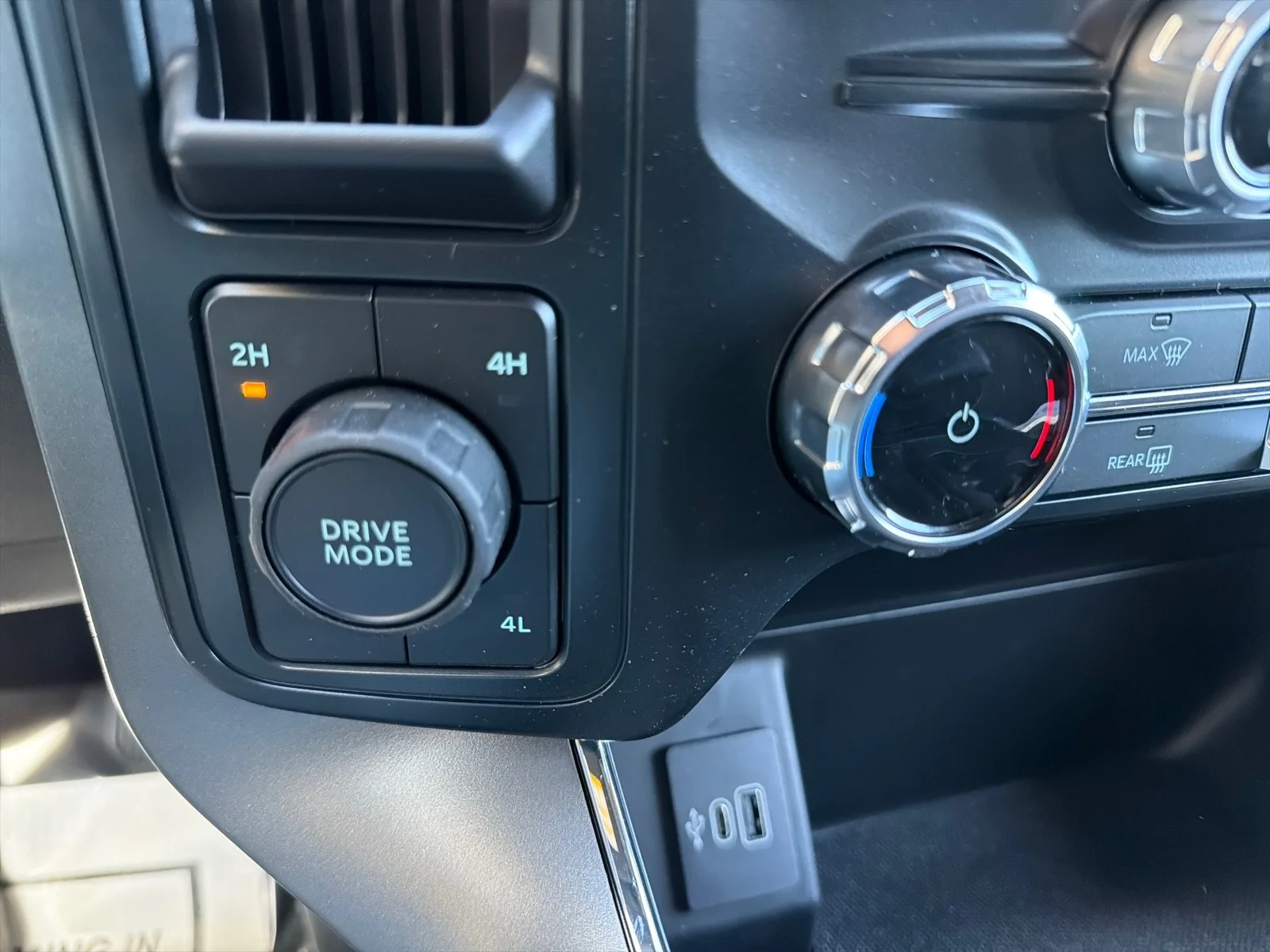 2026 Ford F-150 XLT - Photo 43