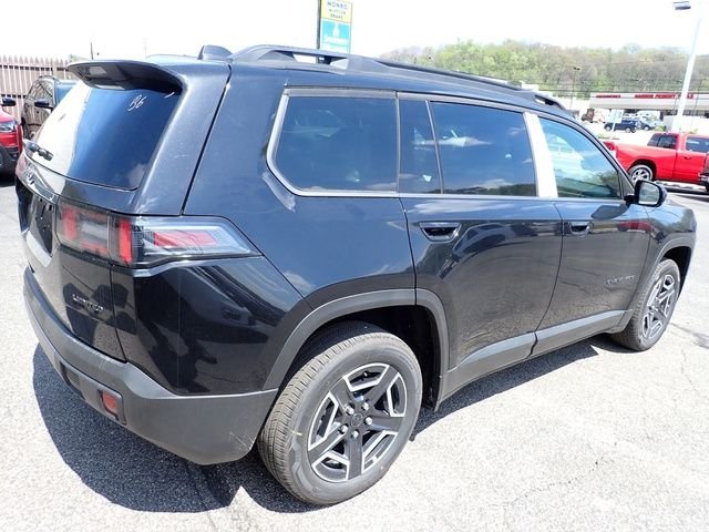 New 2026 Diamond Black Crystal Pearl-Coat Exterior Paint Jeep Limited image 7