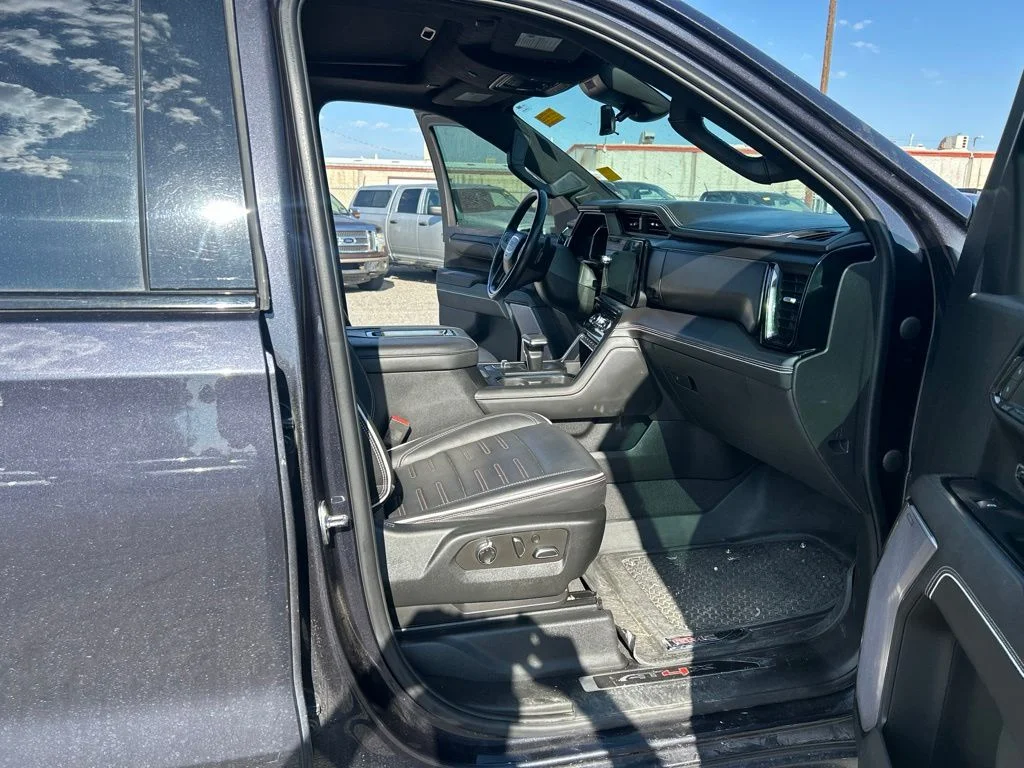 Used 2022 Titanium GMC AT4X image 12