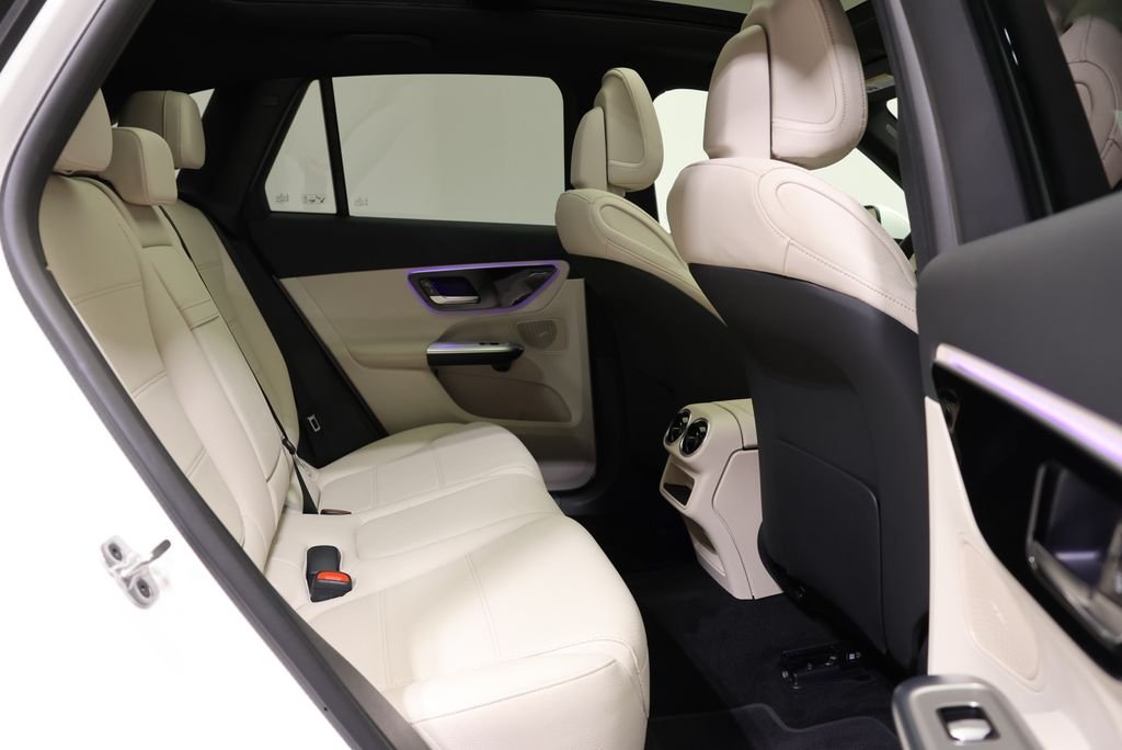 Certified Used 2026 Polar White Mercedes-Benz GLC 300 image 52
