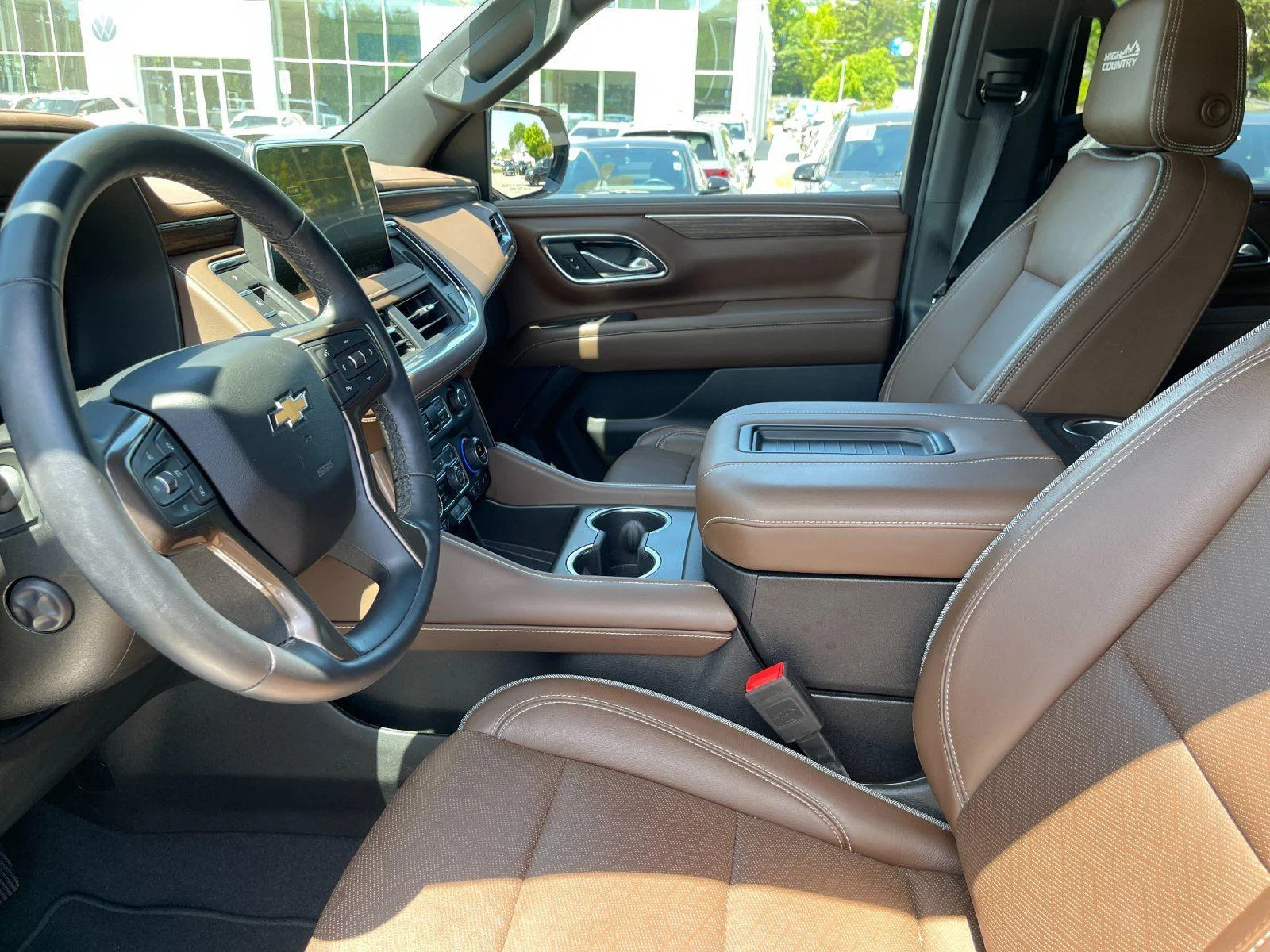 Used 2024 Iridescent Pearl Tricoat Chevrolet High Country image 15