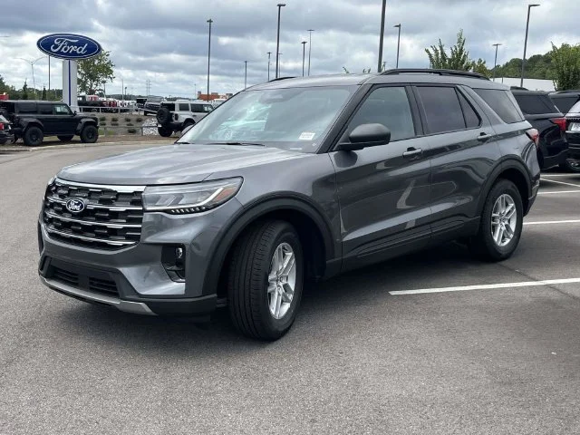 New 2027 Gray Ford Active image 5