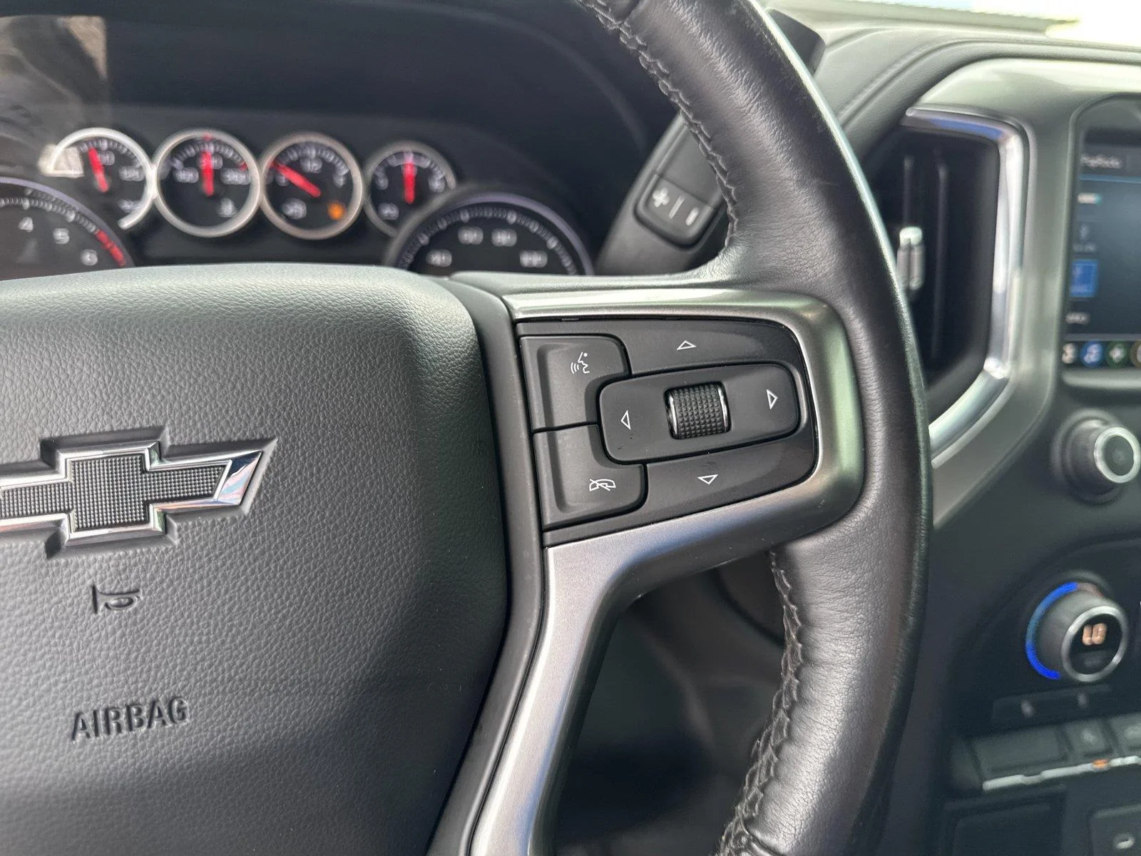 Used 2021 SATIN STEEL METALLIC Chevrolet RST image 21