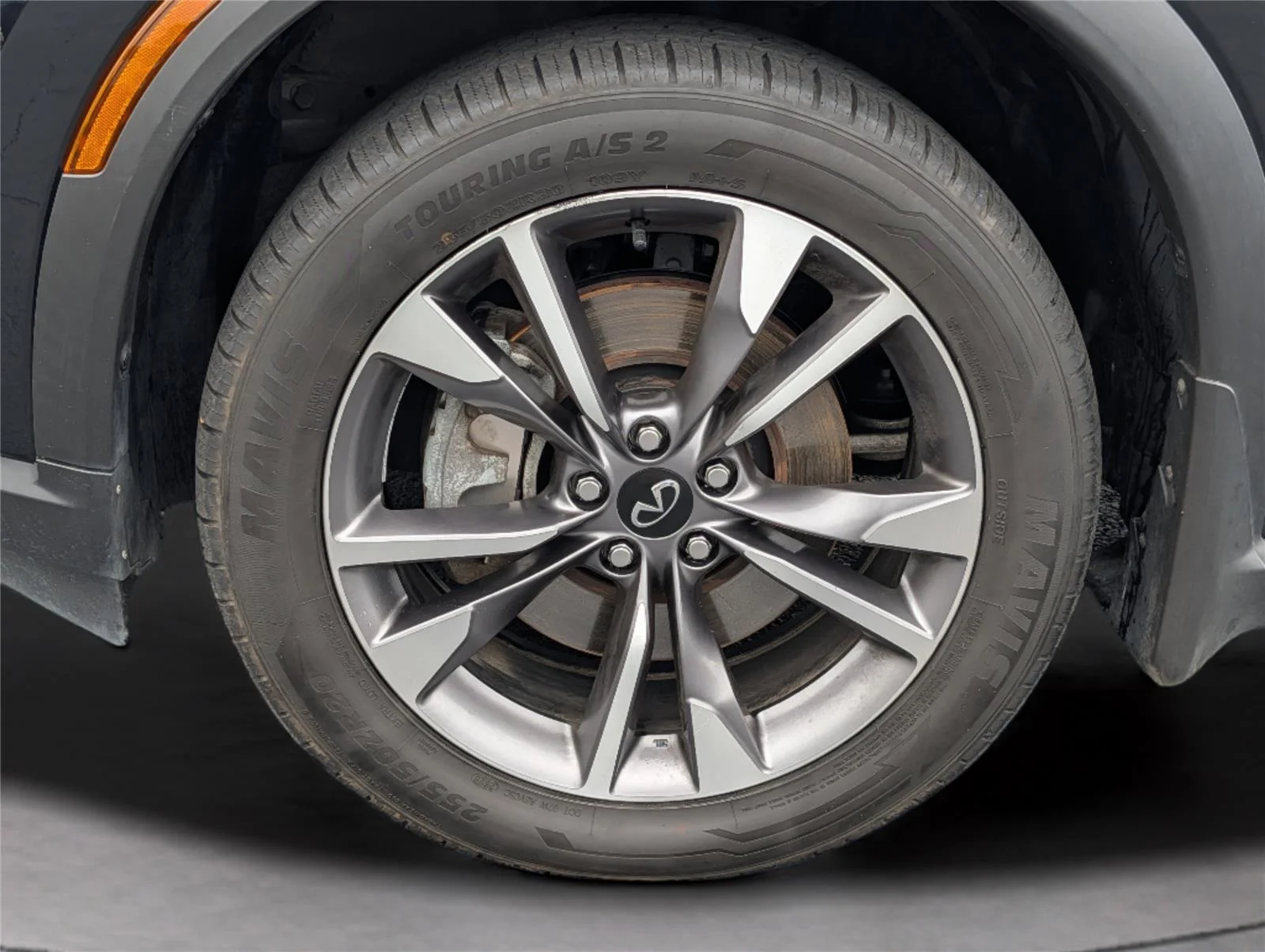 Used 2023 Mineral Black INFINITI LUXE image 9