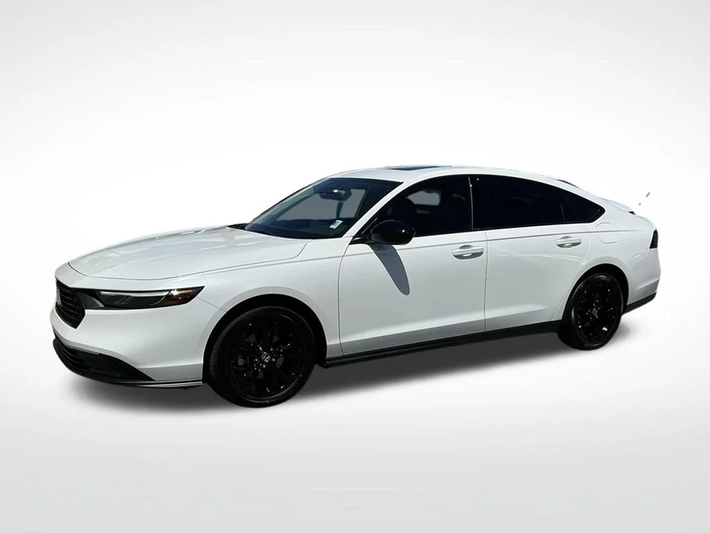 Used 2025 White Honda SE image 2