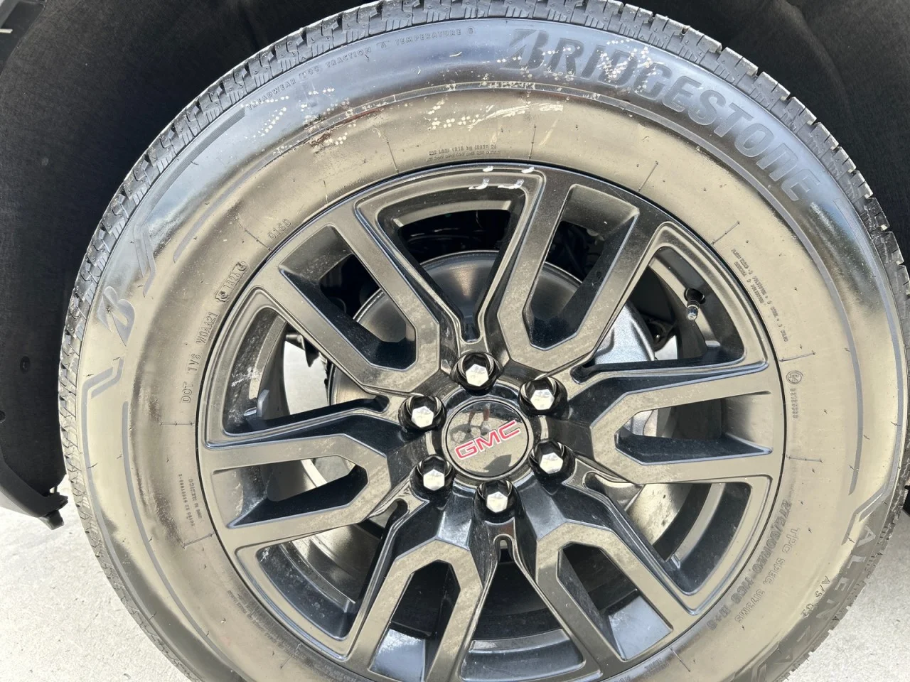 New 2026 Onyx Black GMC Elevation image 9