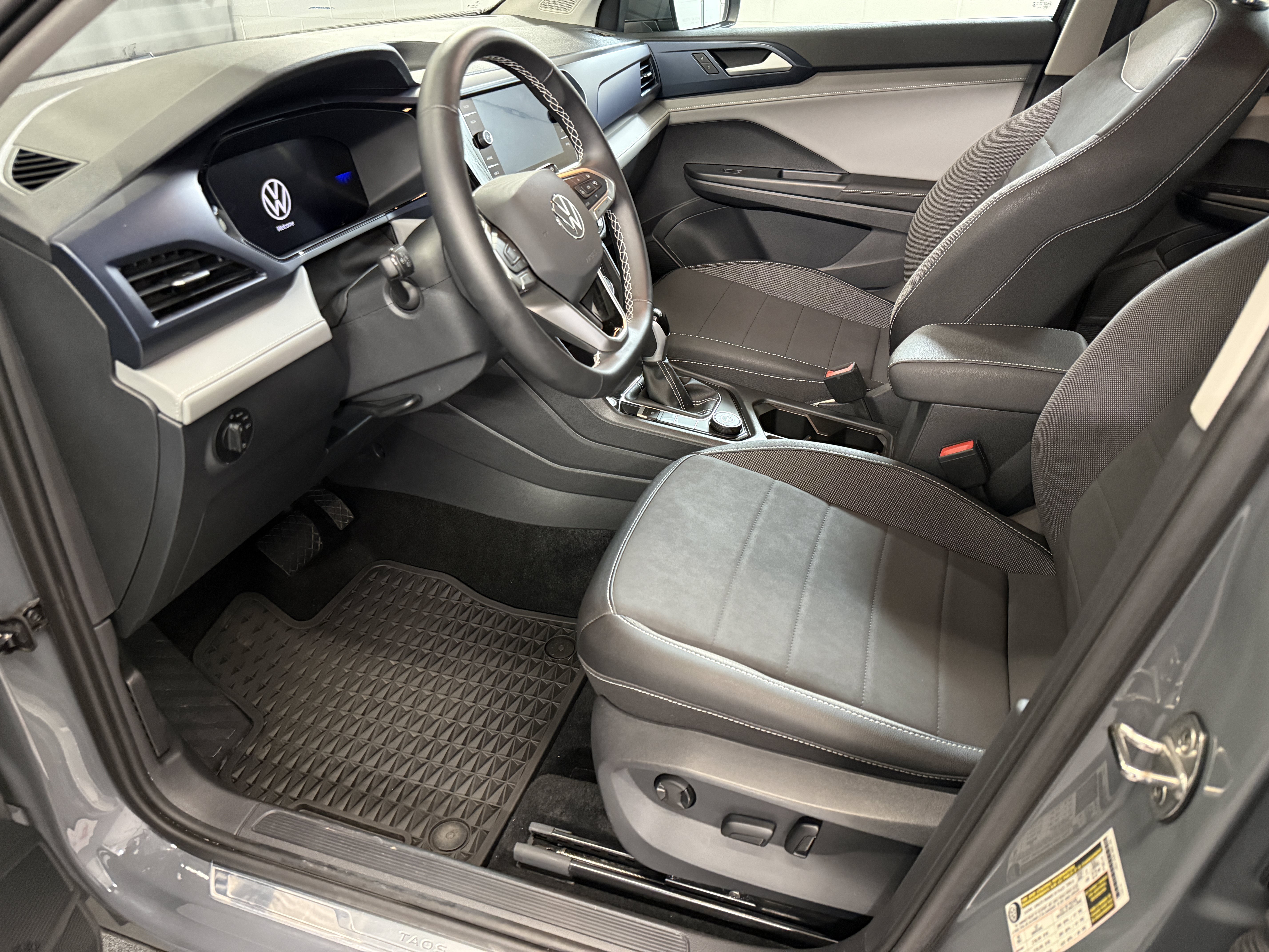 Used 2024 Pure Gray Volkswagen SE image 14