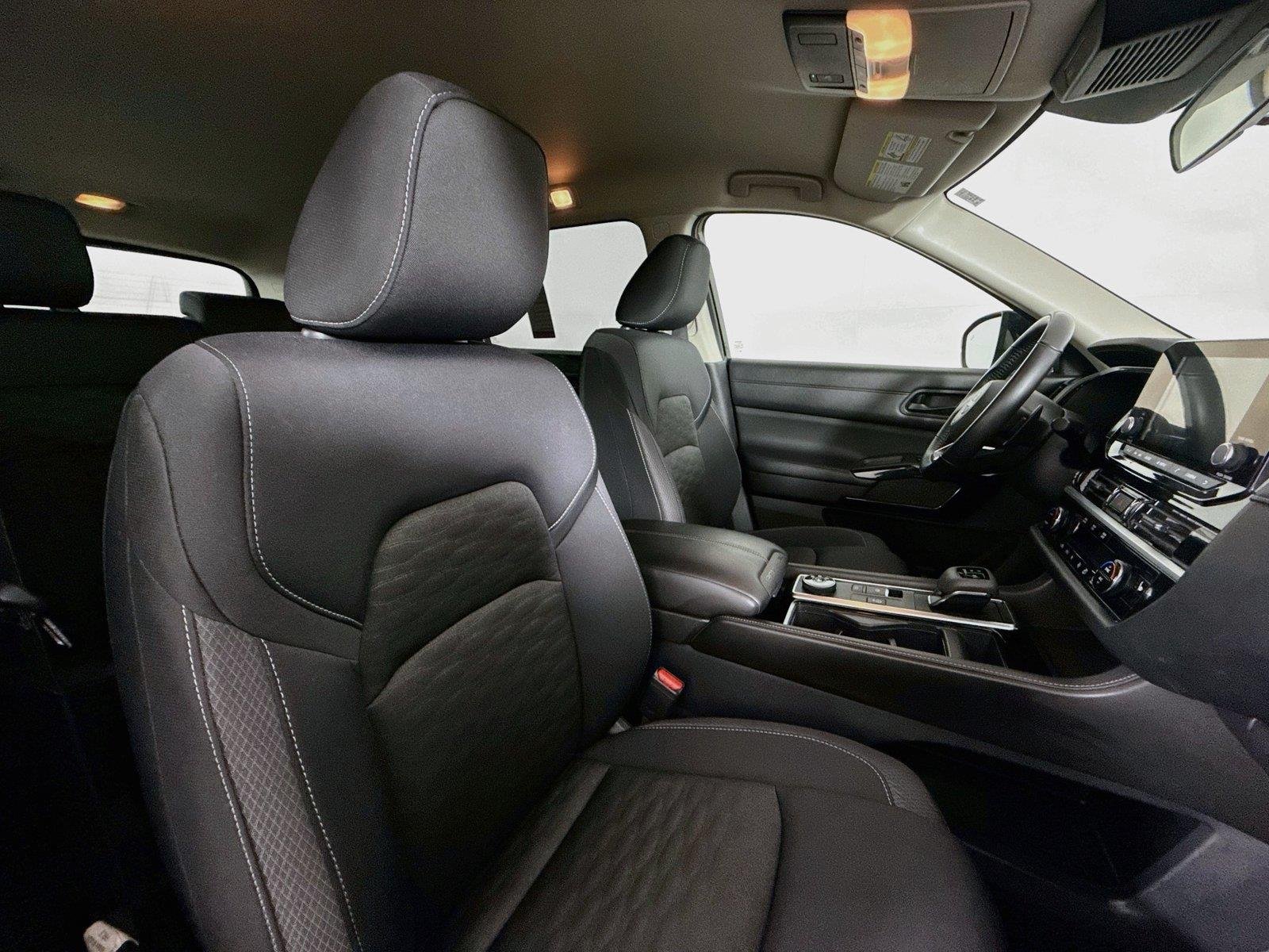 Used 2024 Super Black Nissan SV image 38