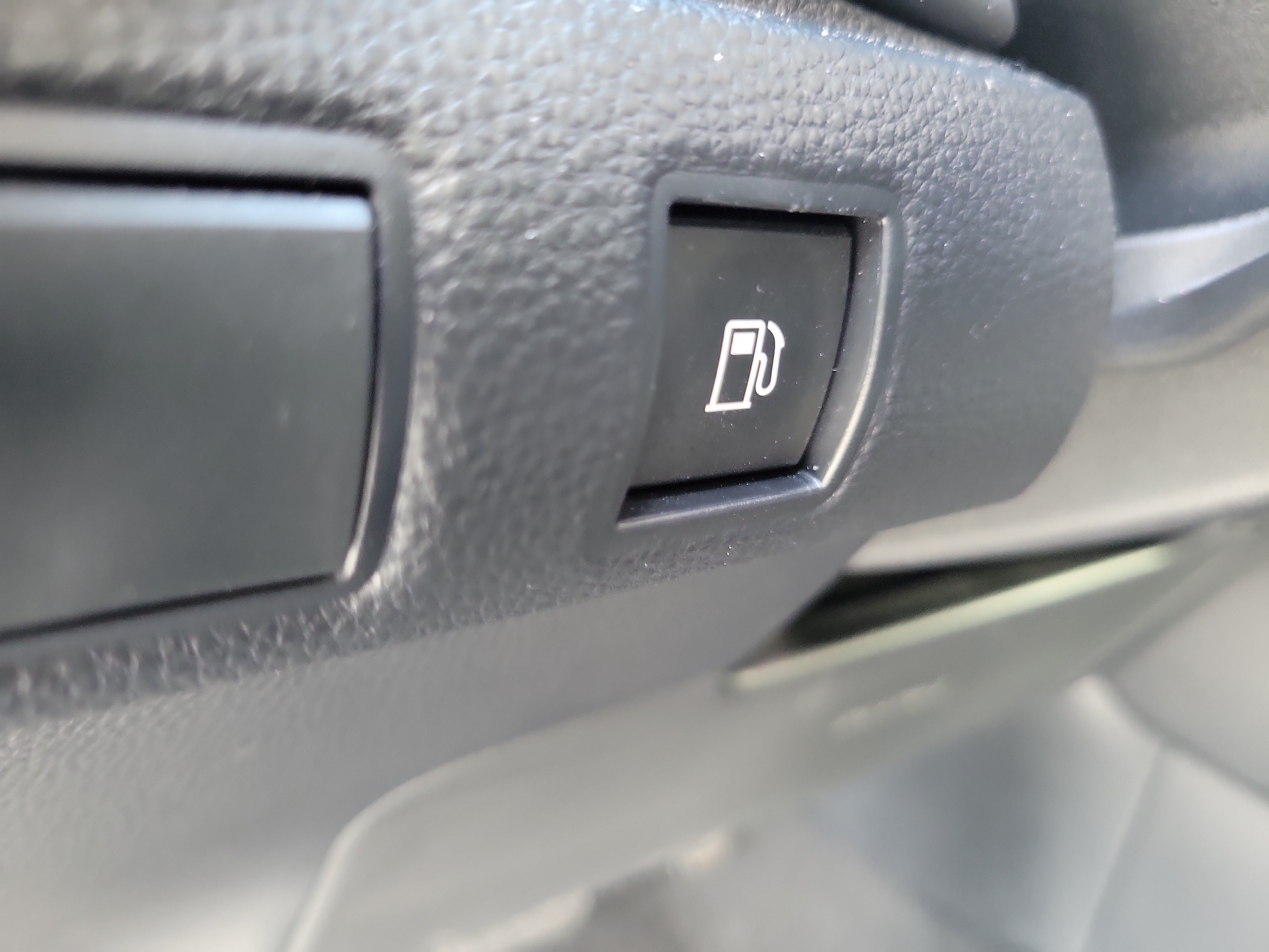 Used 2024 Classic Silver Metallic Toyota Hybrid LE image 25